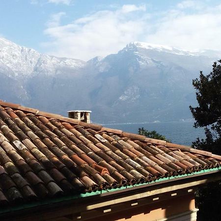 Apartamento Mansarda Ariel Limone sul Garda Exterior foto